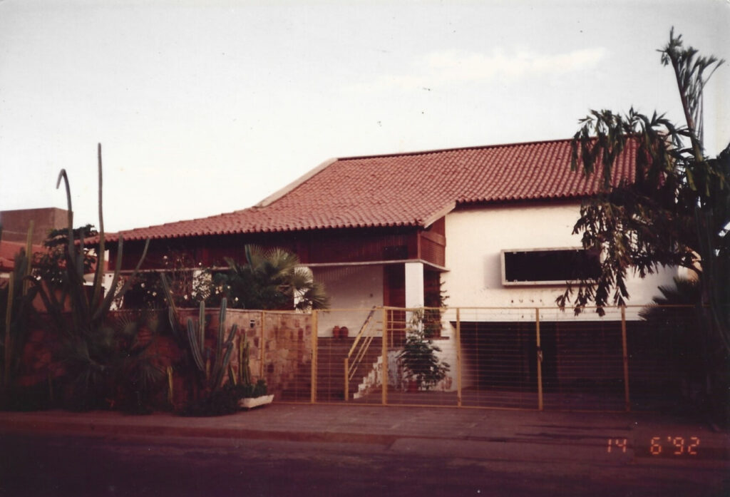 e8aff875-d507-4e48-8b88-747e1b57c8db