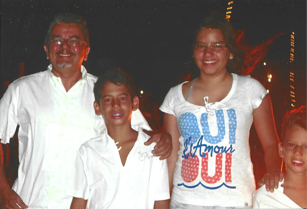 df614abf-a790-4169-a64c-88211d413d3f